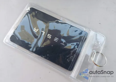 2018 Tesla Model 3 Long Range/Mid Range из США, поврежденный, VIN 5YJ3E1EA3JF007355